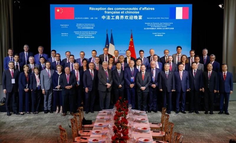 中国新名片！动力及储能电池企业随李强总理出访欧洲！